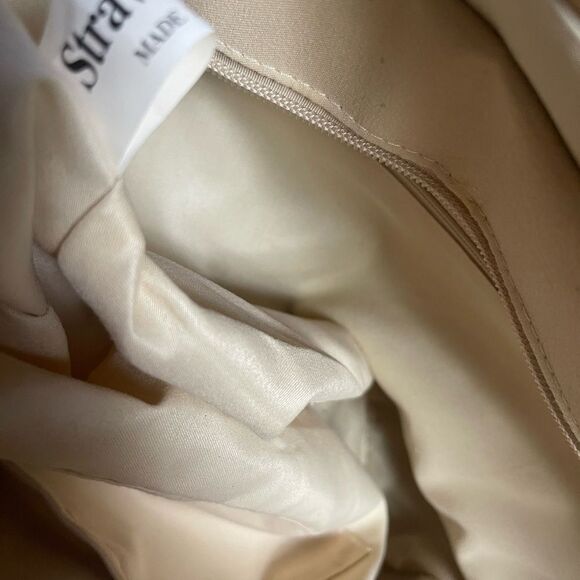 Straw Studio Tan Woven straw large Tote Bag with synthetic brown straps. - Picture 15 of 16